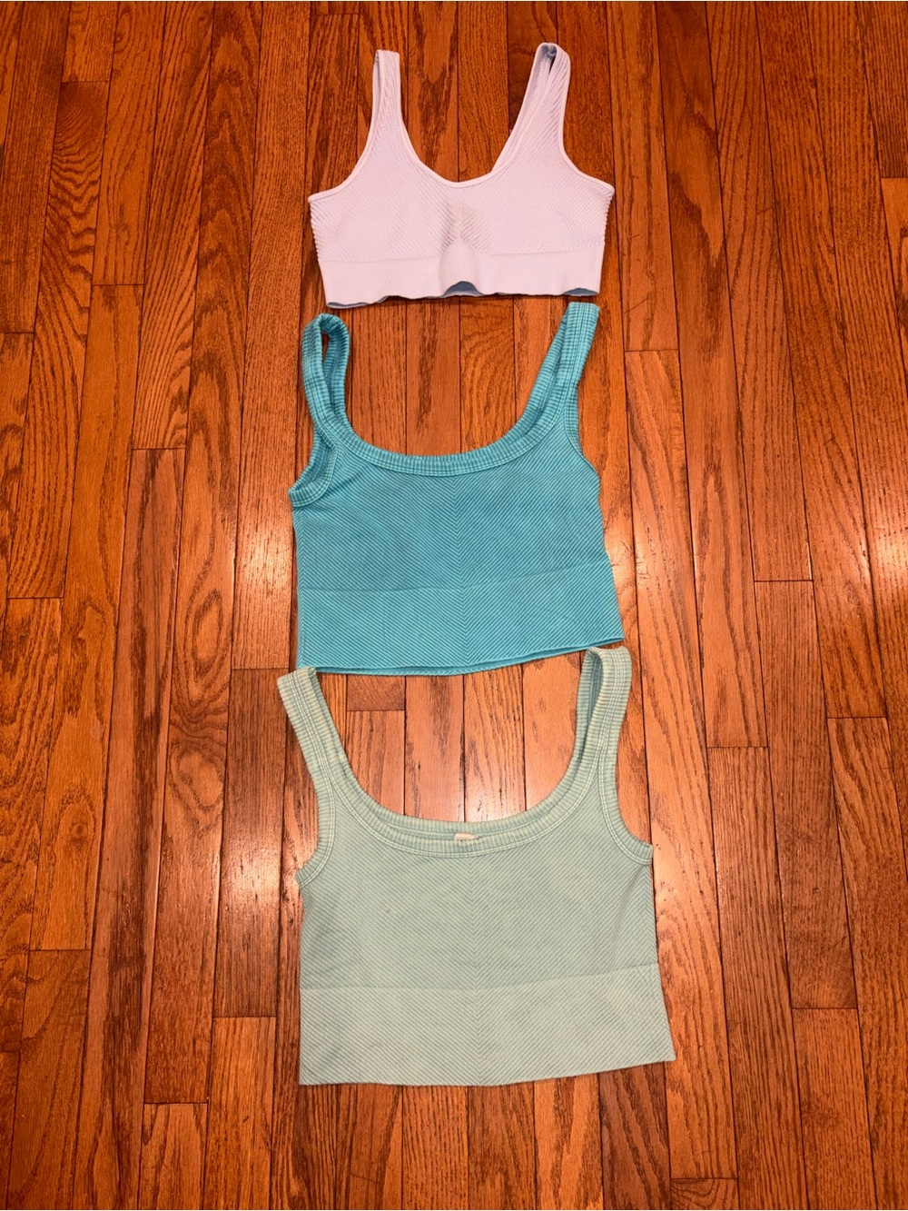 Nikibiki Crop Tanks OS